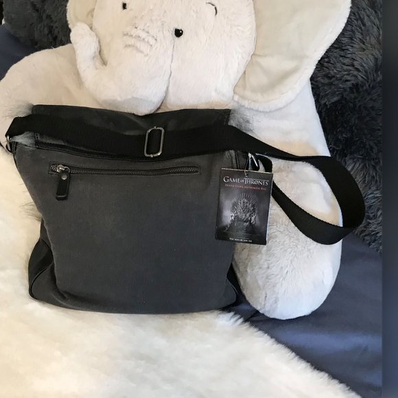 GAME OF THRONES House Stark Messenger Bag with Bonus Items - Picture 7 of 16